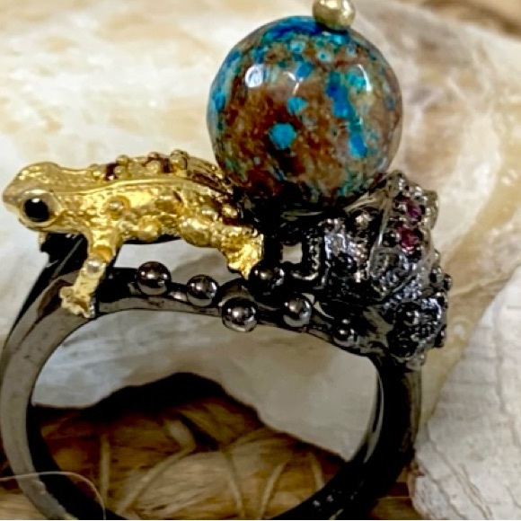 Boulder Azurite & Ruby Frog Ring - Picture 7 of 9